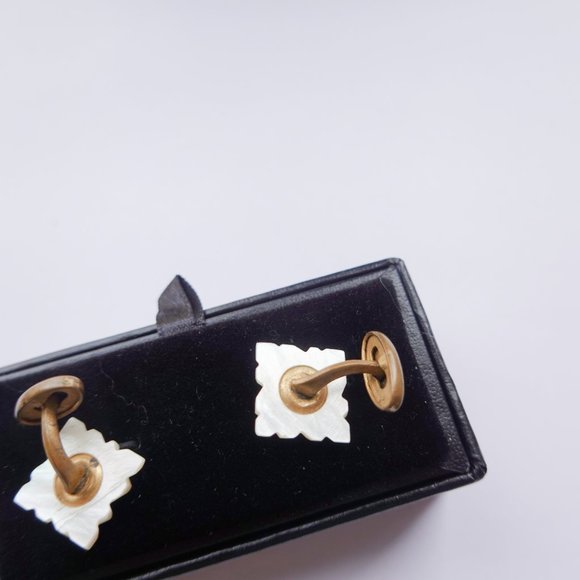 Genuine Mother of Pearl Antique Cufflinks - Picture 2 of 2